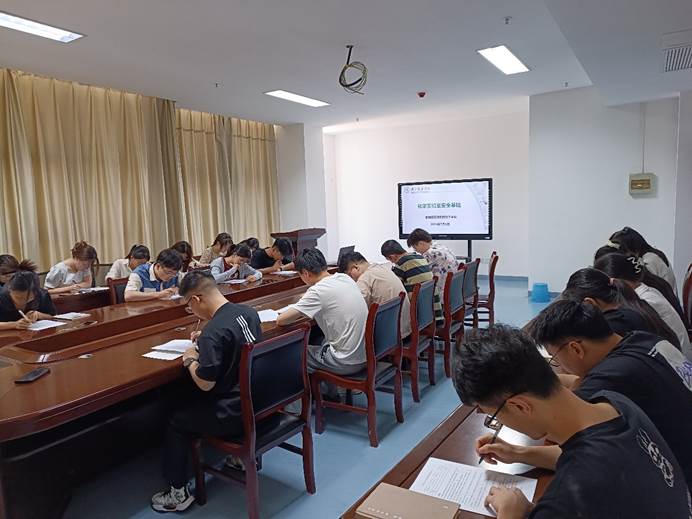 英国上市公司365